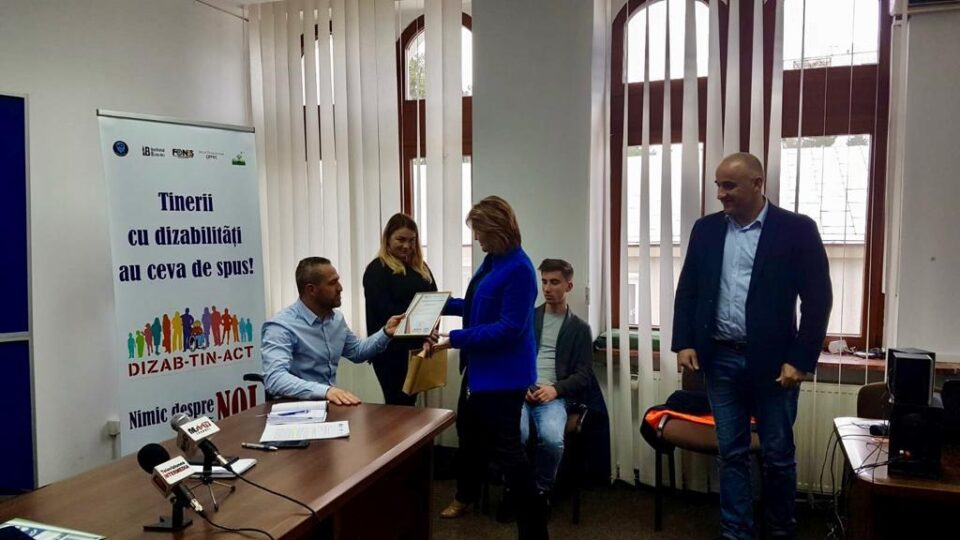 ”Tineri activiști pentru apărarea drepturilor persoanelor cu dizabilități – DIZAB-TIN-ACT”,