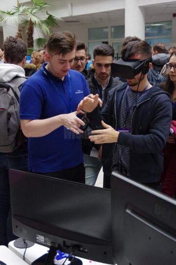 Întâlnirea a adus față în față studenți preocupați de domeniul IT și reprezentanții ASSIST