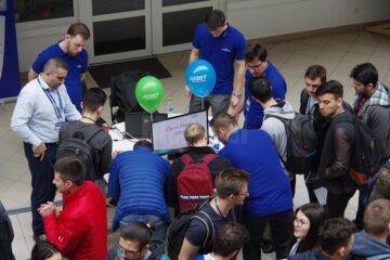 Întâlnirea a adus față în față studenți preocupați de domeniul IT și reprezentanții ASSIST
