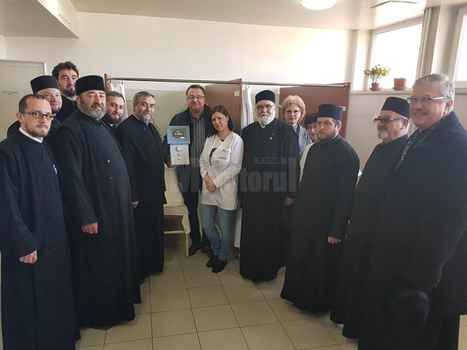 Preoții din Protoieria Fălticeni au donat un nou aparat medical pentru Spitalul Municipal Preoții din Protoieria Fălticeni au donat un nou aparat medical pentru Spitalul Municipal
