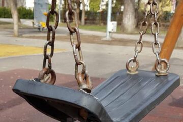 Echipamentele din locurile de joacă din Rădăuți vor fi înlocuite sau reabilitate
