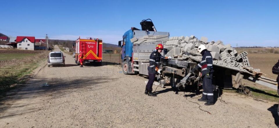 Camionul implicat în accident