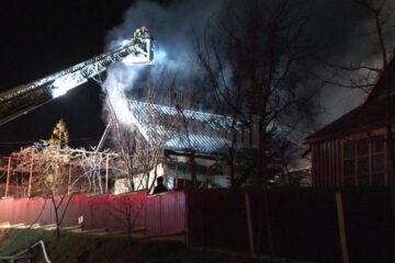 Incendiul a izbucnit, cel mai probabil, de la scânteile evacuate pe coșul de fum al centralei termice