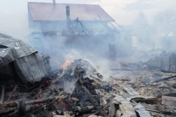 Incendiu de proporții la o gospodărie din Râșca