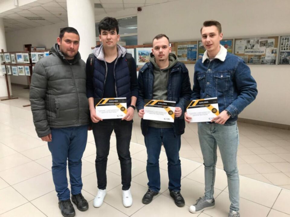 Câștigătorii concursului de editare foto