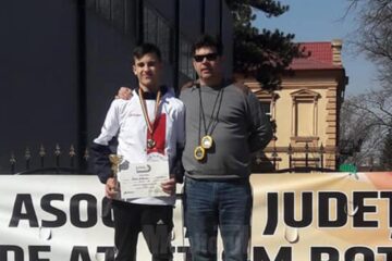 Antrenorul Radu Mihalescu, alături de proaspătul campion național Darius Melenciuc