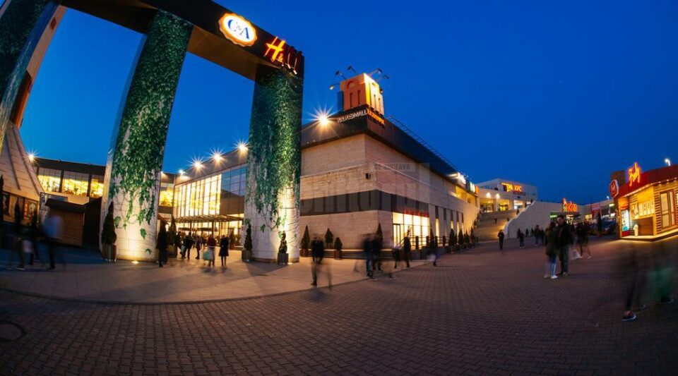 Sâmbătă se sting luminile la Iulius Mall Suceava