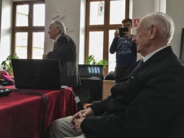 Lecție de istorie cu foștii deținuți politici Radu Bercea și Toma Filaret, la Colegiul de Artă Suceava