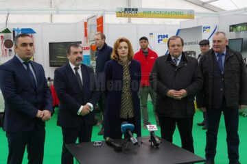 Deschiderea târgului s-a făcut în prezența oficialităților locale și centrale