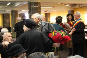 24 de cupluri care au împlinit 50 de ani de căsătorie, sarbatorite sambata dimineata