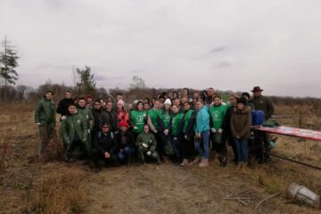 Elevii Școlii Gimnaziale Nr. 4 Suceava au plantat 1.000 de puieți la Todirești