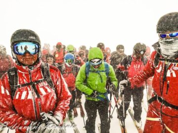 În masivele Călimani, Giumalău, Suhard și Bistriței sunt omologate 17 trasee turistice