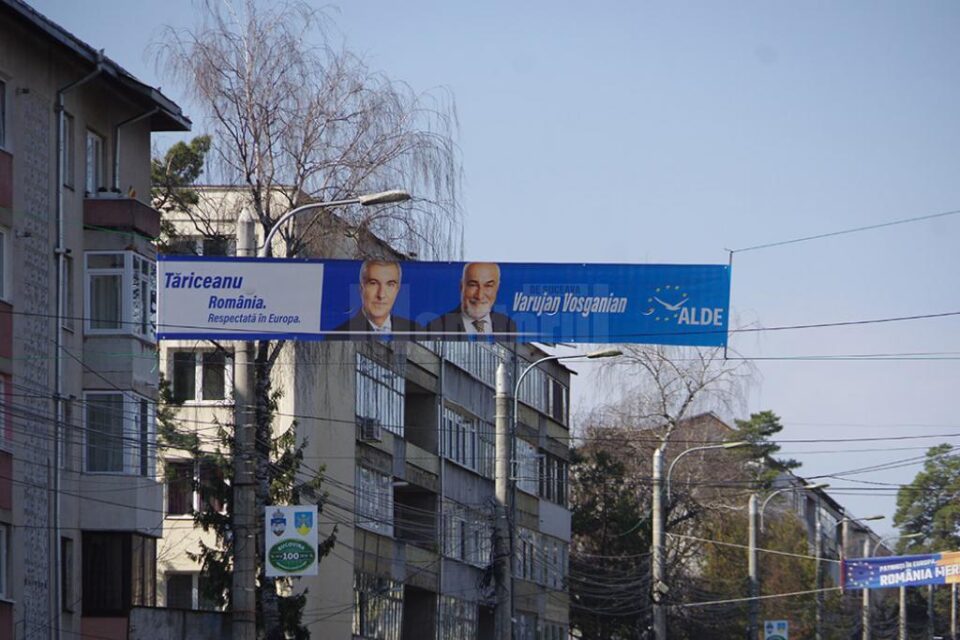 Orașul Suceava s-a umplut de bannere electorale