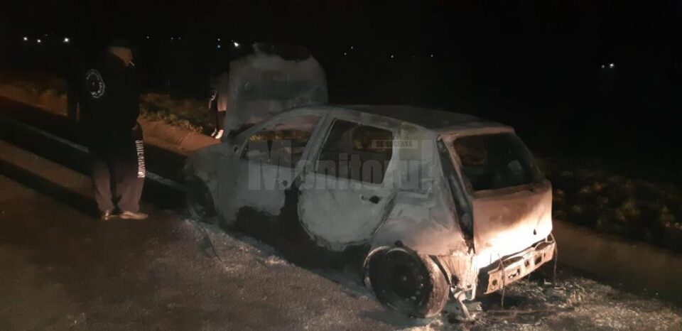 Autoturismul a ars în proporție de 90%