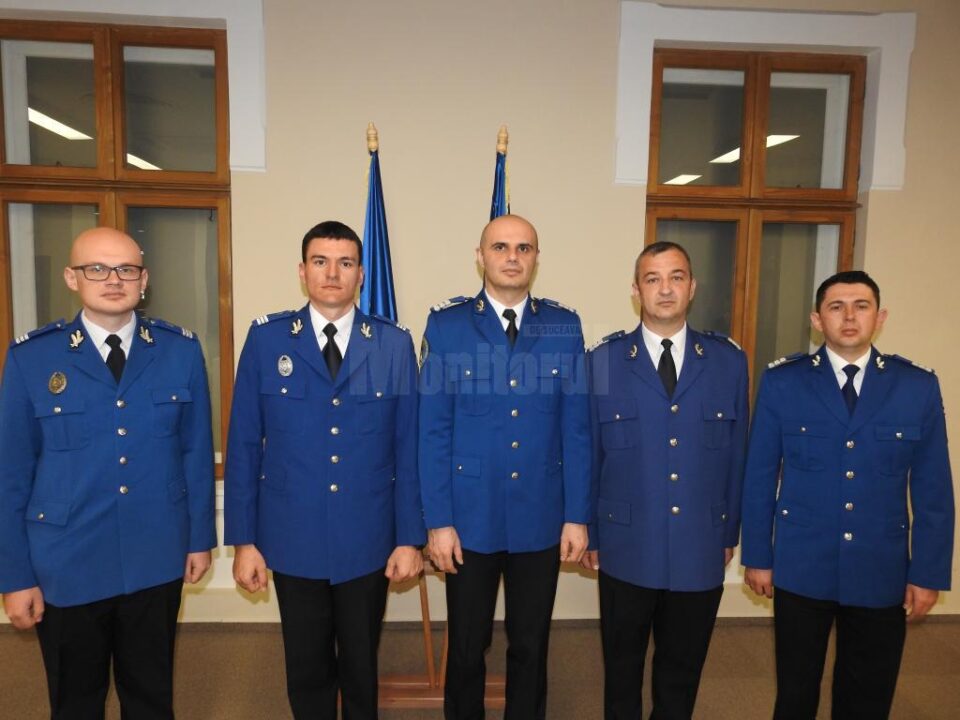 Cinci jandarmi suceveni au fost înaintați în grad Cinci jandarmi suceveni au fost înaintați în grad