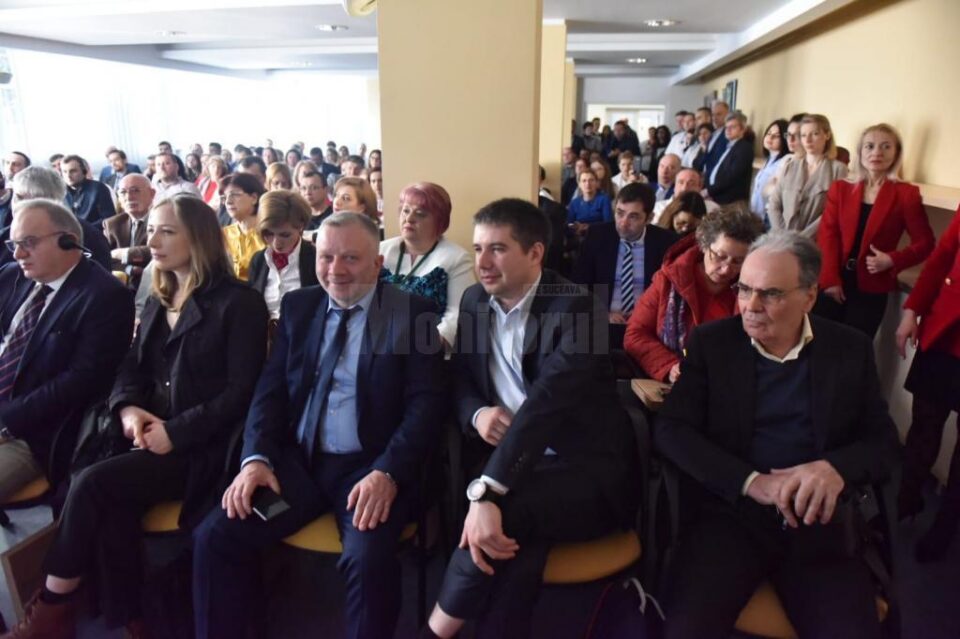 Sala arhiplină, la deschiderea lucrărilor simpozionului