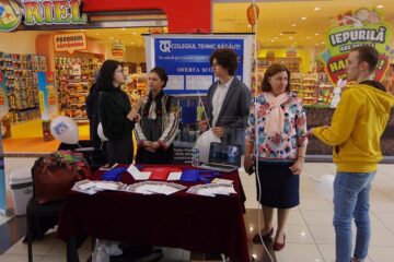 ârgul liceelor din județul Suceava: elevii de-a VIII-a au consultat ofertele și au stat de vorbă cu viitorii colegi
