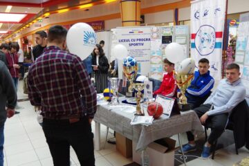 ârgul liceelor din județul Suceava: elevii de-a VIII-a au consultat ofertele și au stat de vorbă cu viitorii colegi