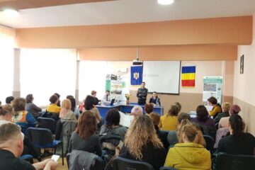 Dezbatere pe tema prevenirii violenței și protejării copiilor, împreună cu părinții acestora