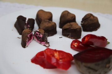 Berea fără gluten, lichiorul din păpădie sau jeleurile cu ardei, printre rețetele propuse de studenții USV