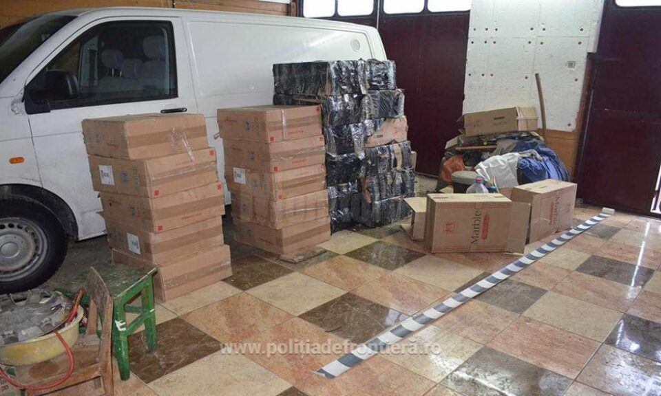 Depozit de țigări de contrabandă, desființat de polițiștii de frontieră