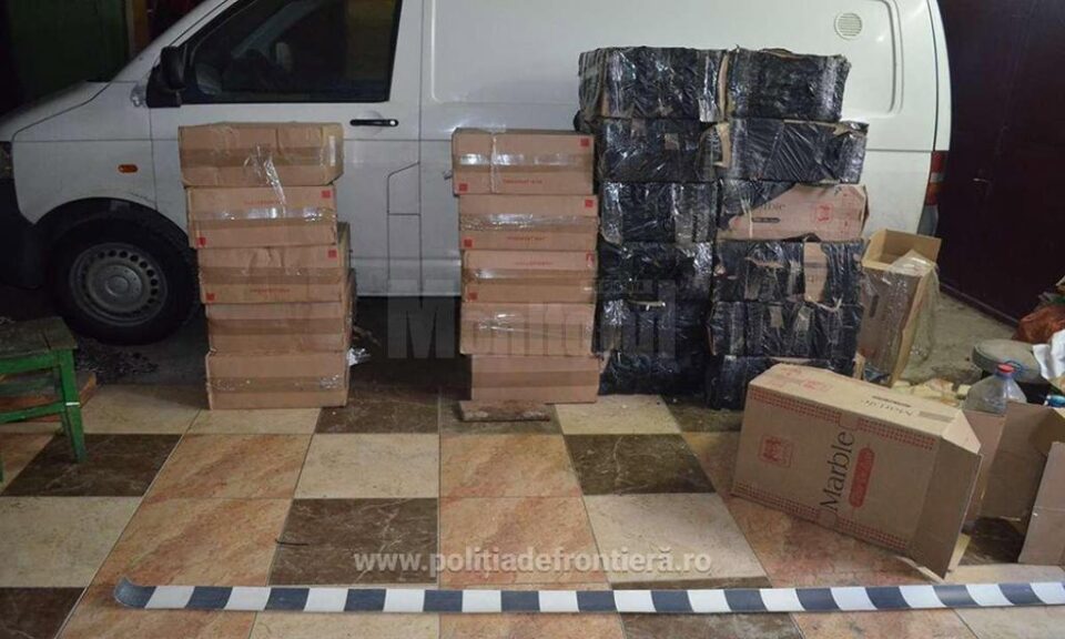 Depozit de țigări de contrabandă, desființat de polițiștii de frontieră