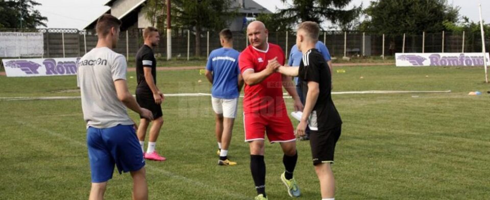 Daniel Stoica are ca obiectiv salvarea de la retrogradare a grupării fălticenene. Foto Cronica de Falticeni Daniel Stoica are ca obiectiv salvarea de la retrogradare a grupării fălticenene. Foto Cronica de Falticeni