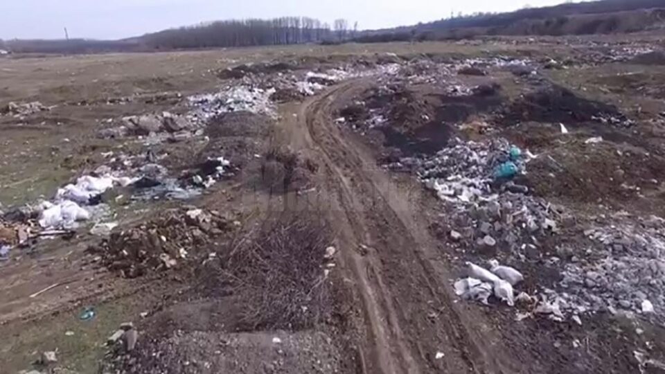 Primăria Șcheia a încasat o nouă amendă de la Garda de Mediu pentru un alt depozit ilegal de gunoaie