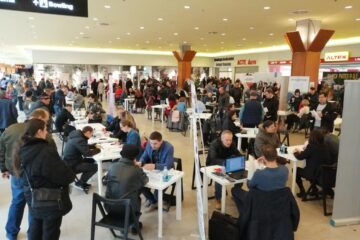 875 de persoane au fost selectate vineri, în vederea angajării, la Bursa Generală