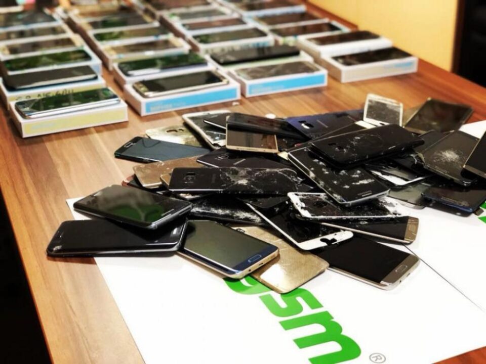 Glassgsm - soluția la toate problemele smartphone-ului tău