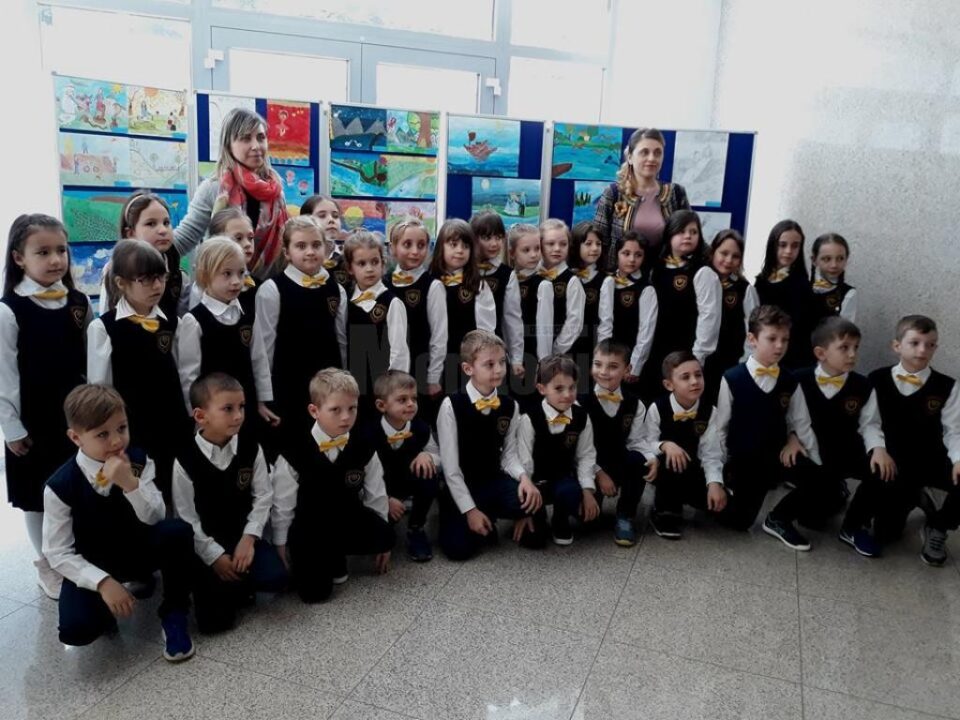 Expoziția elevilor din cadrul Concursului interjudețean ,,Muzică și Culoare”