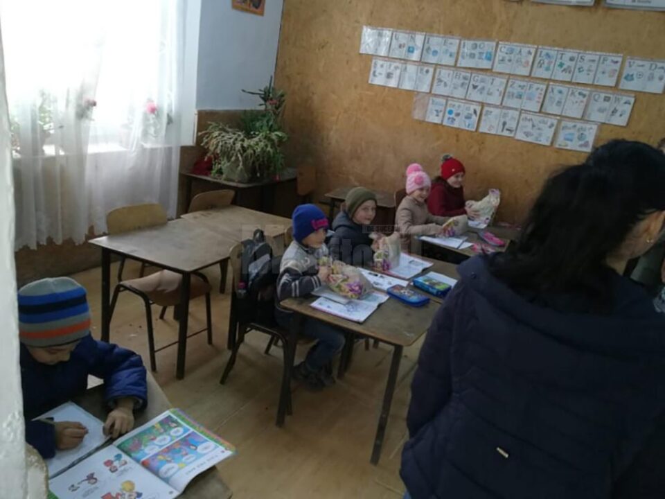 Activități caritabile în județele Suceava și Botoșani, inițiate de Grădinița „Prichindel”