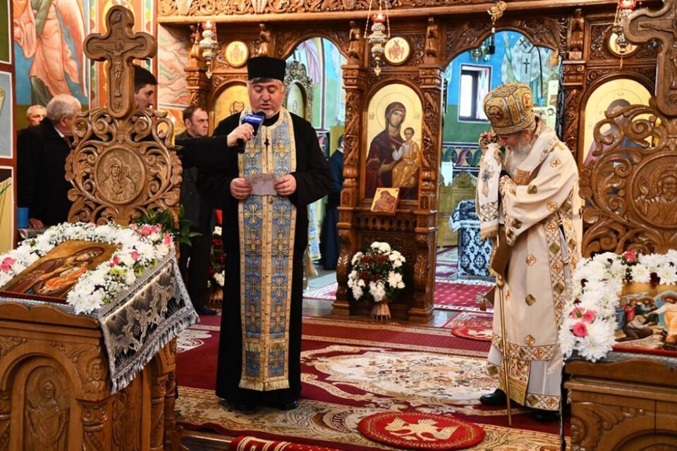 Liturghie arhierească la catedrala din Gura Humorului