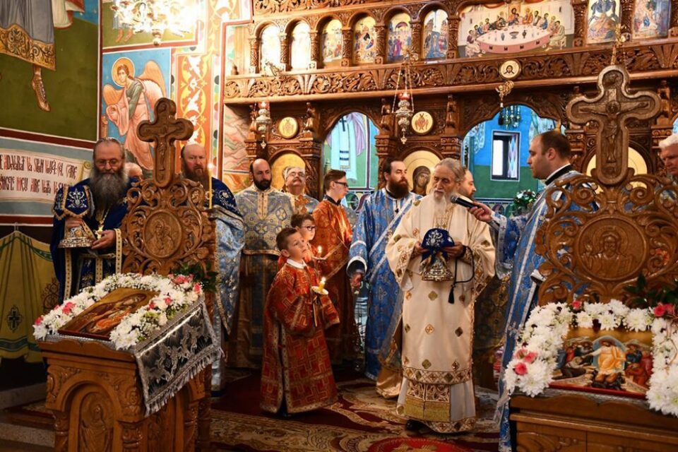 Liturghie arhierească la catedrala din Gura Humorului