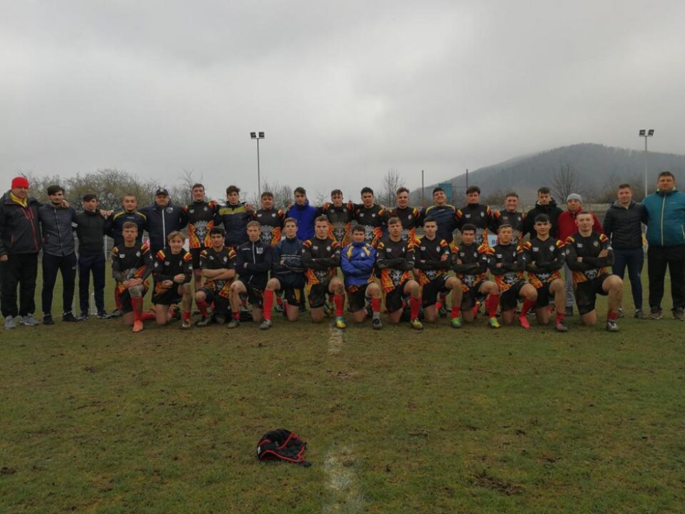 Echipa de rugby juniori sub 17 ani CSS Gura Humorului după victoria cu CT Dinicu Golescu București Echipa de rugby juniori sub 17 ani CSS Gura Humorului după victoria cu CT Dinicu Golescu București