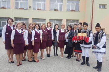 „Obiceiurile și tradițiile zonelor noastre”, proiect desfășurat la Centrul Școlar Suceava