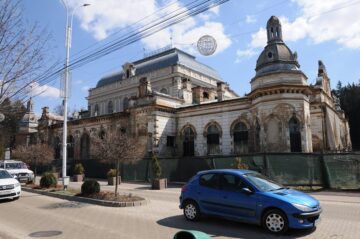 Lucrările de reabilitare a Cazinoului Băilor din Vatra Dornei vor fi finalizate în 29 de luni
