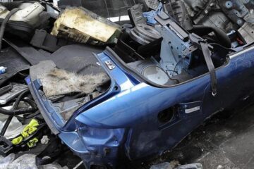 Bărbat cercetat penal pentru că depozita necorespunzător deșeuri rezultate din dezmembrarea unor autoturisme