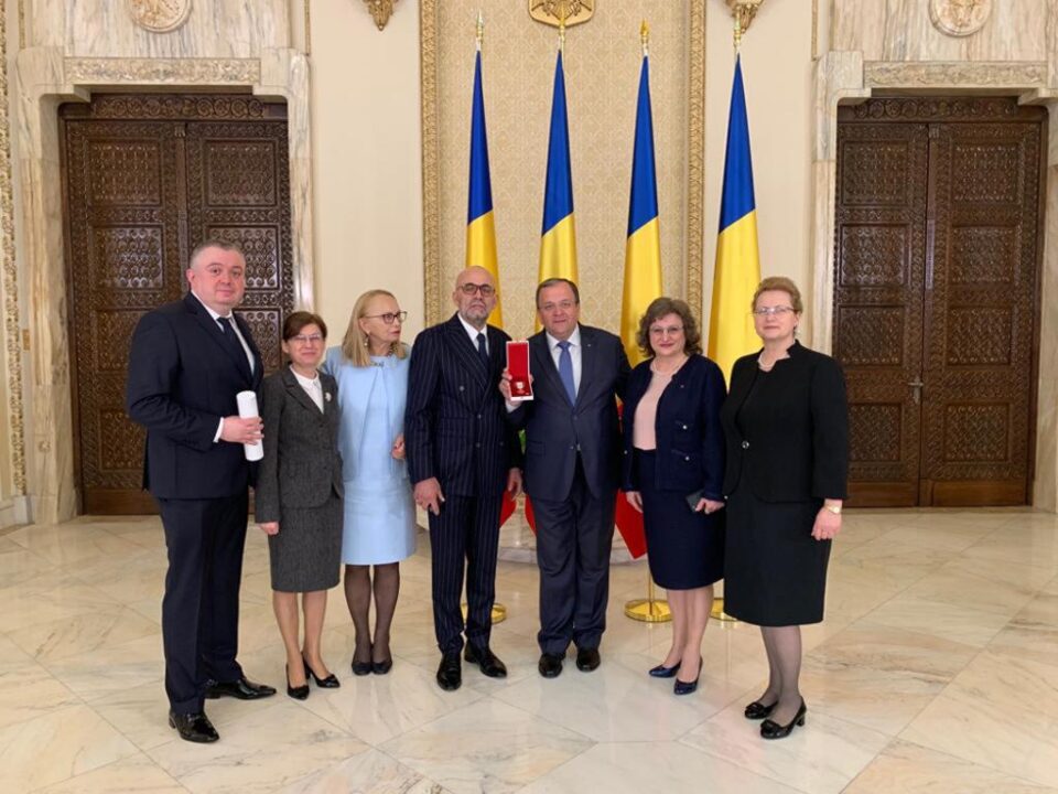 Dir. med. Mircea Macovei, dir. ec. Paraschiva Maruseac, dr. Doina Ganea Motan, managerul Vasile Rîmbu, preș. CJ Gheorghe Flutur, consilierul prezidențial Diana Paun, și dir. îngrijiri Doina Chirap