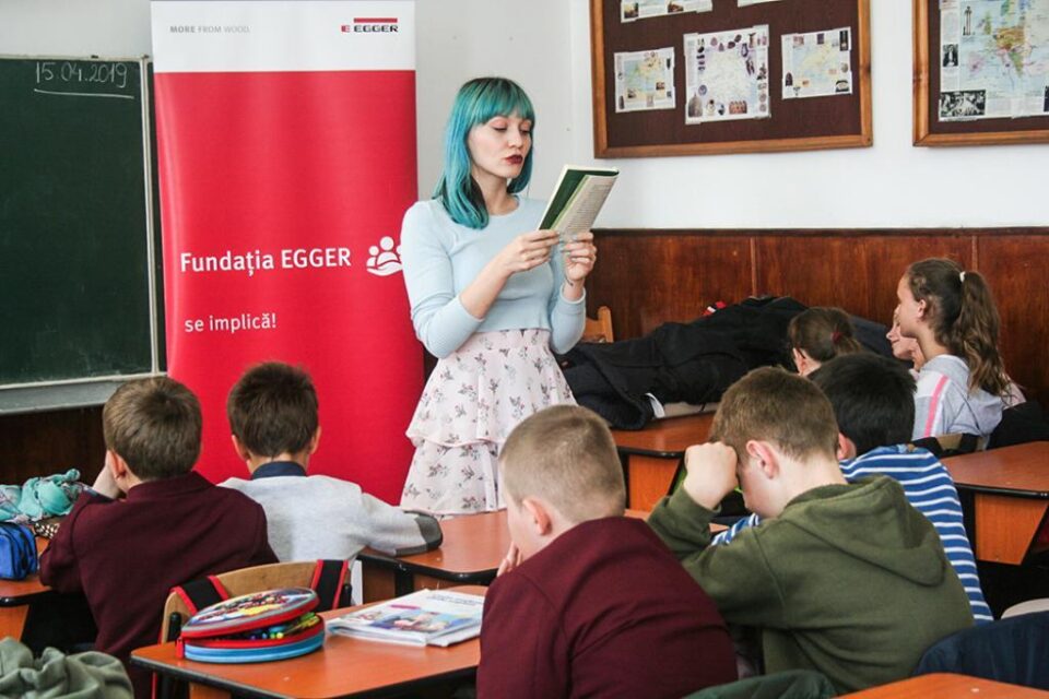 Mii de cărți donate în județul Suceava în programul „Cărțile copilăriei”