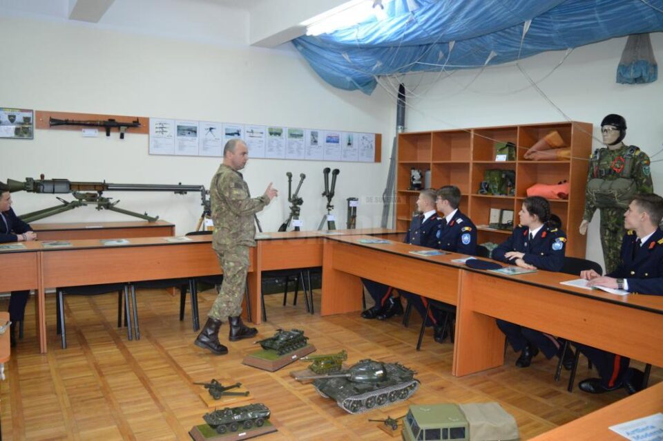 Inaugurarea „Sălii Forțelor Terestre” la Colegiul Național Militar „Ștefan cel Mare”