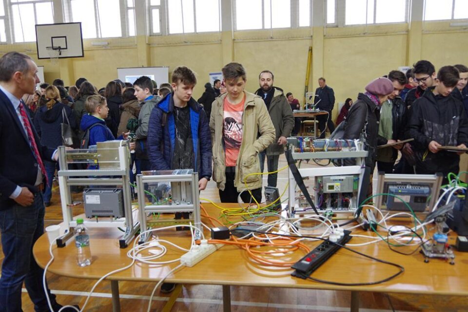 Colegiile tehnice continuă promovarea învățământului profesional dual în rândul elevilor