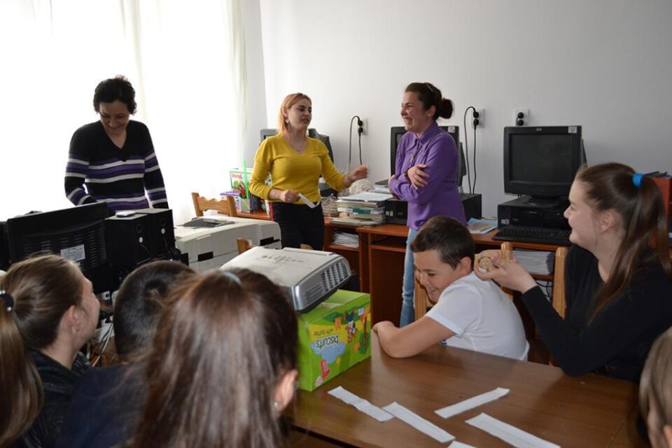 Proiectul educativ „Adolescență fără violență!”, la Centrul Școlar „Sf. Andrei” din Gura Humorului