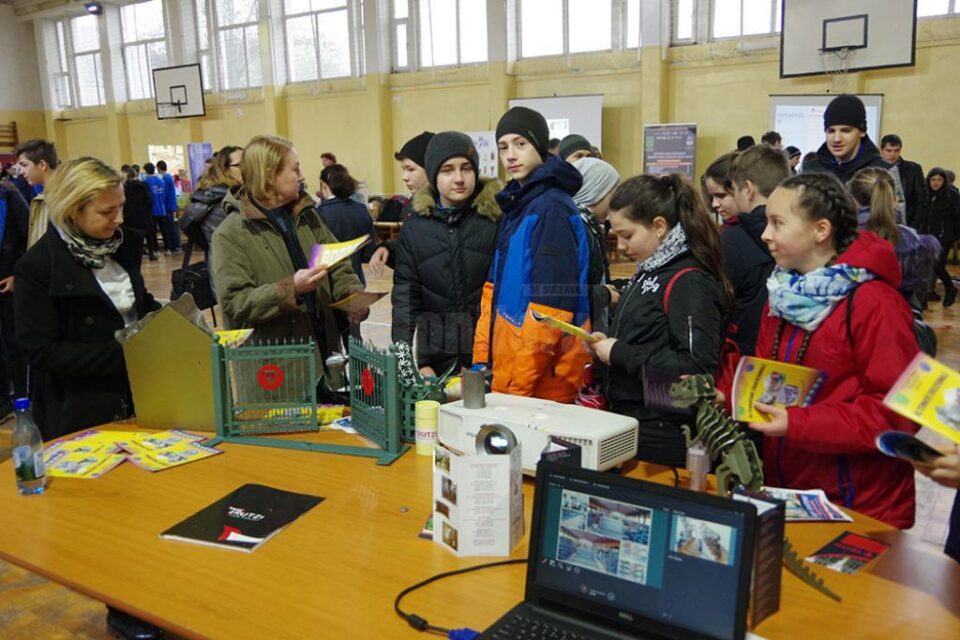 Viitorii liceeni, față în față cu angajatorii suceveni, în vederea promovării învățământului profesional dual