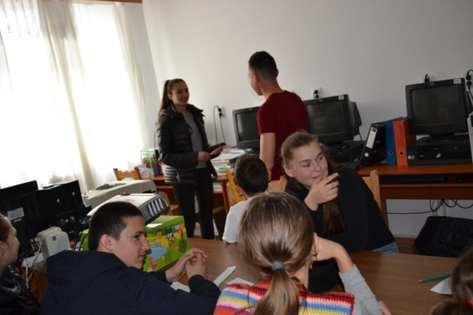 Proiectul educativ „Adolescență fără violență!”, la Centrul Școlar „Sf. Andrei” din Gura Humorului