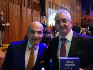 Primarul Ion Lungu, alături de Klaus Iohannis la lansarea celei de-a treia cărți