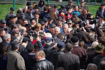 Liviu Dragnea – baie de mulțime la Dumbrăveni