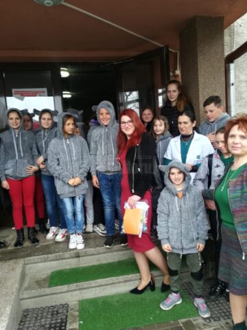 Darurile adunate în cadrul campaniei „Coșul cu zâmbete” au ajuns la elevii Școlii profesionale speciale Câmpulung Moldovenesc