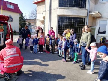 Preșcolarii de la Grădinița Nr. 8 Suceava, în vizită la ISU, la Observatorul Astronomic și muzeele sucevene