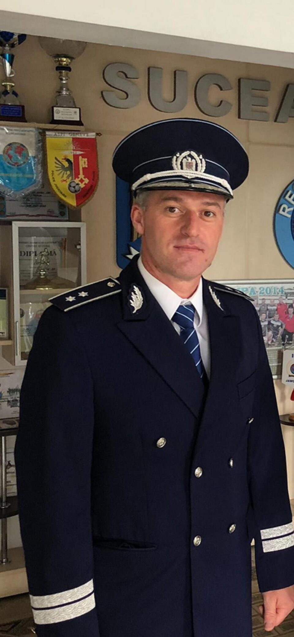 Comisarul Marius Ciotău: „Polițiștii întocmesc dosare cu probe solide, care însă nu conduc la condamnarea unor infractori foarte periculoși” Comisarul Marius Ciotău: „Polițiștii întocmesc dosare cu probe solide, care însă nu conduc la condamnarea unor infractori foarte periculoși”
